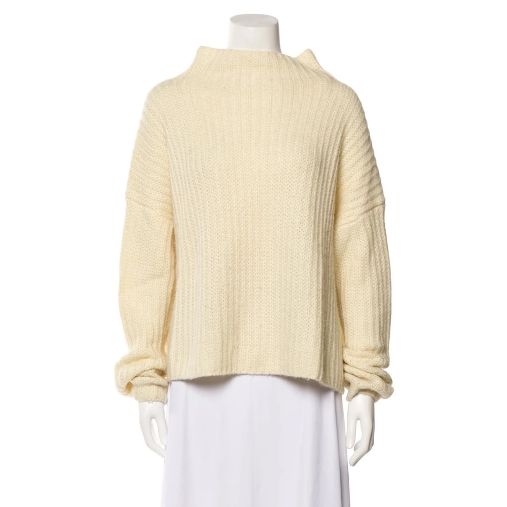 Simone Miller Mockneck